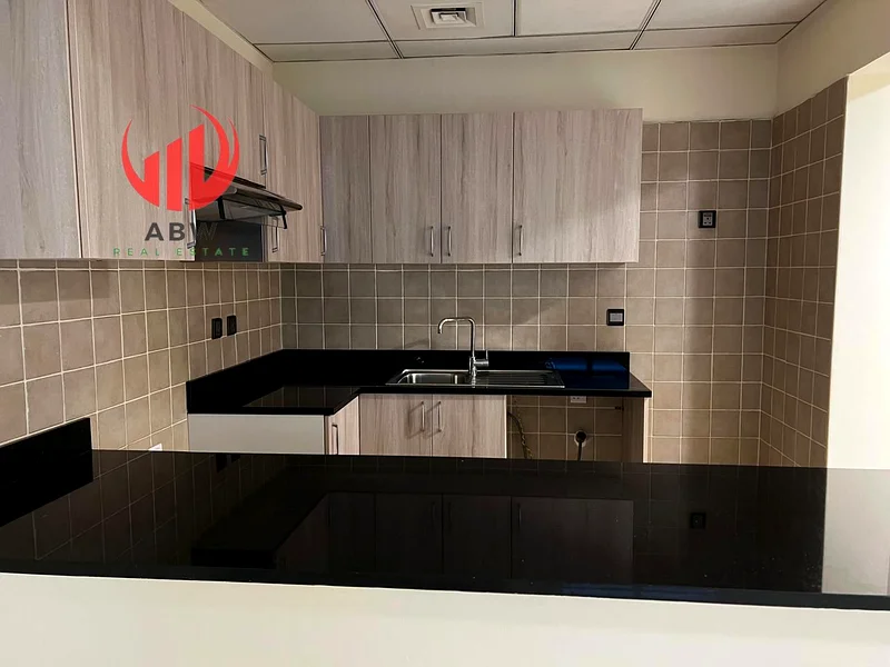 Vacant | Personalize Your Space | Spacious63804451661697113