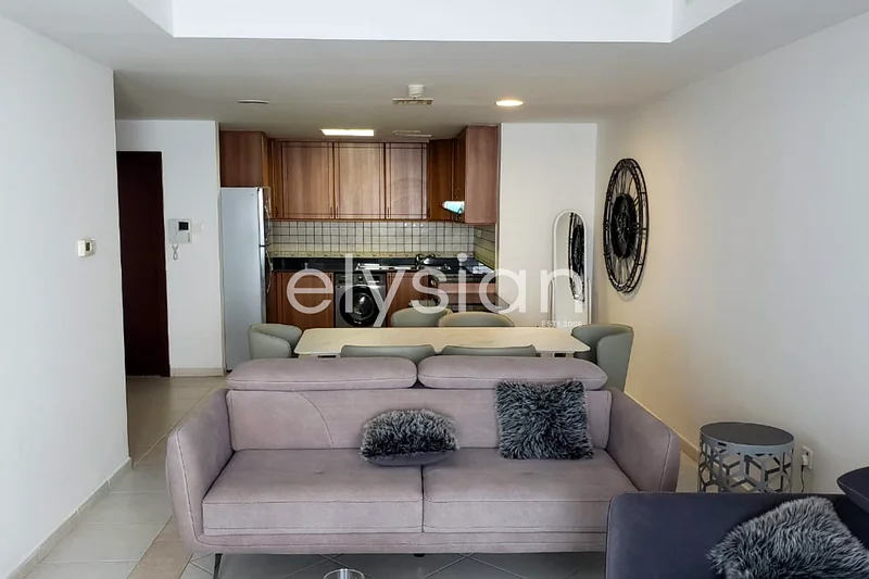 مؤثث | شاغر | طابق عالي | إطلالة على النخيل63777538049667113