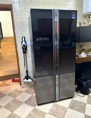 Hitachi multi Door bottom freezer Fully black
