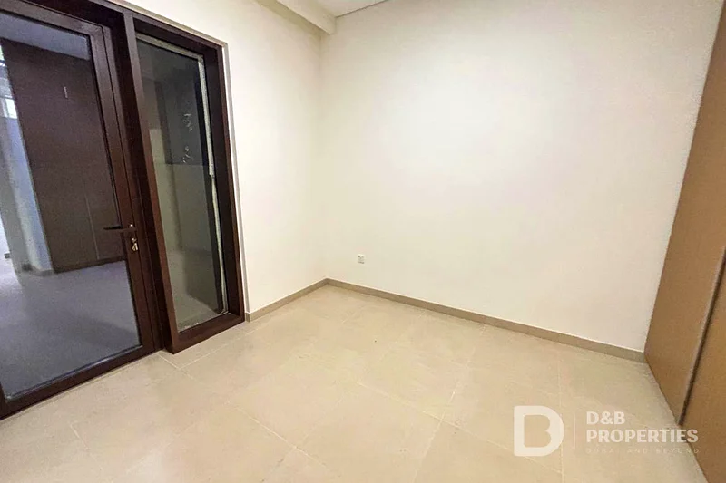 Spacious Layout | Balcony | Beach Access63760408772867113