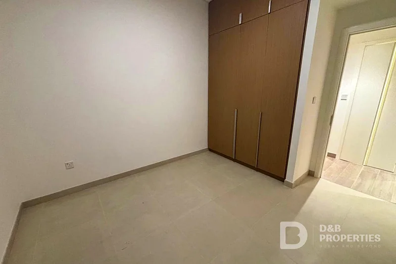 Spacious Layout | Balcony | Beach Access63760408772867114
