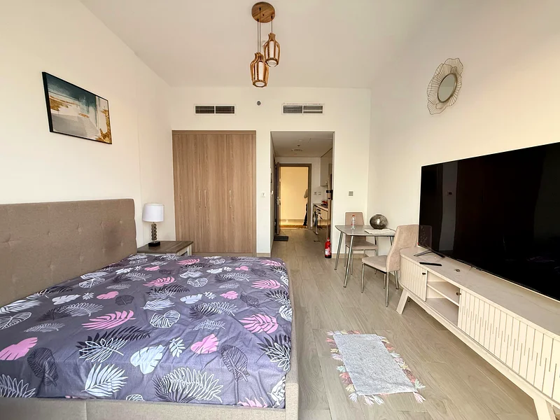 ALL NEW STUDIO APARTMENT WITH FREE AC // HIGH FLOOR63802546868354113