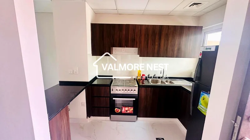تاون هاوس واسعة مفروشة بأسلوب عصري63741340739715112