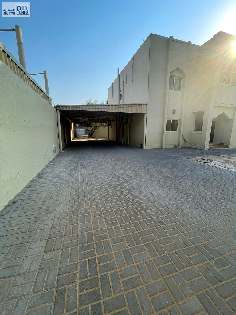 فيلا للإيجار في الجرف 2، بجوار جمعية الجرف التعاونية ومستشفى توام ونادي بودي آند سول، تقع في الزاوية63715024944642112
