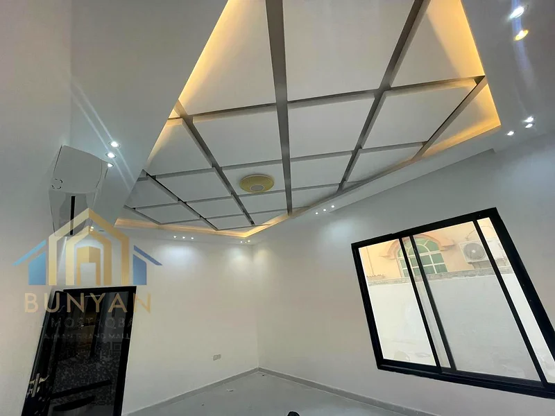 فيلا فاخرة للبيع في الروضة 2 – عجمان 🏡 لا تفوت هذه الفرصة الاستثنائية لامتلاك منزل عائلي واسع وأنيق في واحدة من أكثر المناطق السكنية رغبة في عجمان، والمعروفة بالخصوصية والهدوء، وبالقرب من المدارس ومراكز التسوق وجميع الخدمات الأساسية.63878712512001112