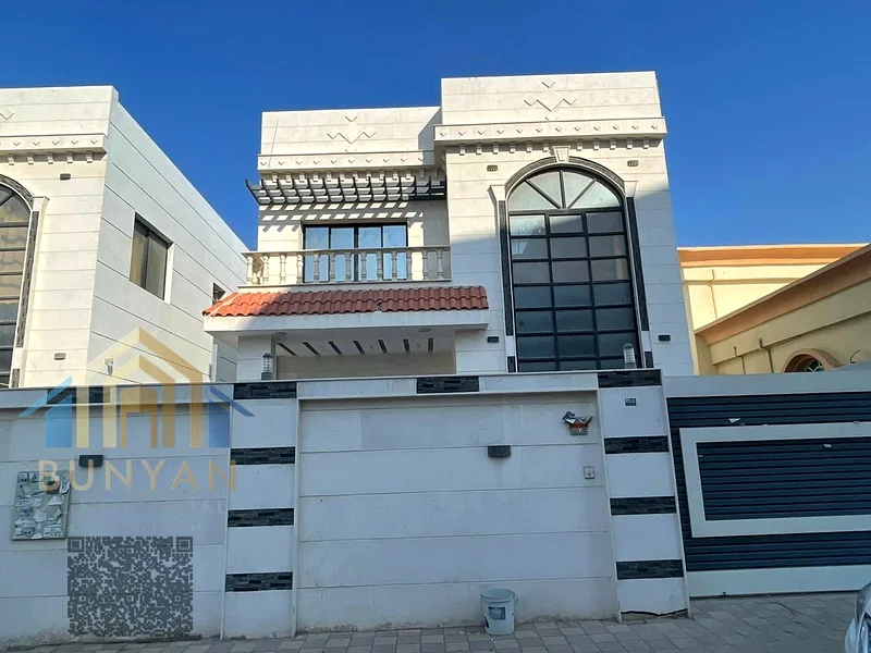 فيلا فاخرة للبيع في الروضة 2 – عجمان 🏡 لا تفوت هذه الفرصة الاستثنائية لامتلاك منزل عائلي واسع وأنيق في واحدة من أكثر المناطق السكنية رغبة في عجمان، والمعروفة بالخصوصية والهدوء، وبالقرب من المدارس ومراكز التسوق وجميع الخدمات الأساسية.63878712512001111