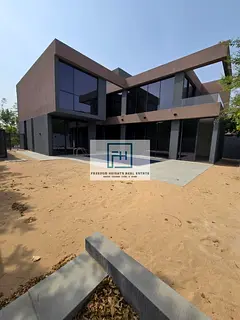 4BED CORNER VILLA NEAR TO THE AMENITIES AREA