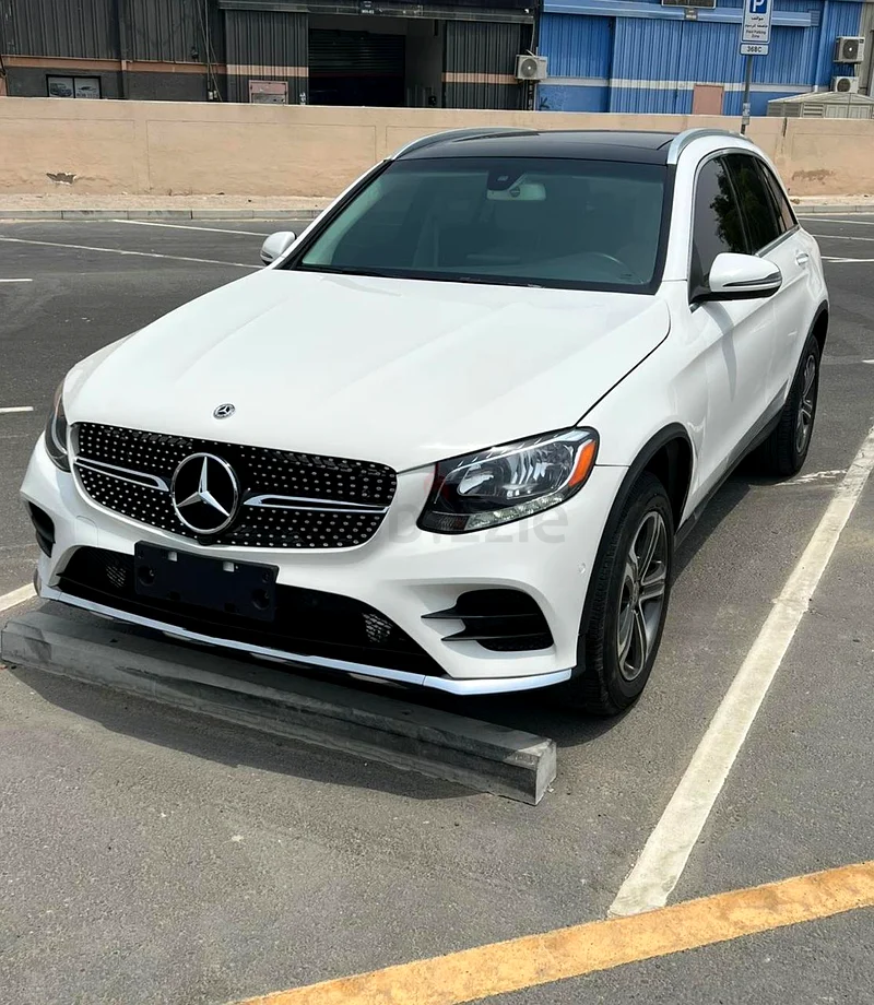2019 Mercedes-Benz GLC 300 4MATIC | |130,000 KM | Excellent Condition63700381344131110