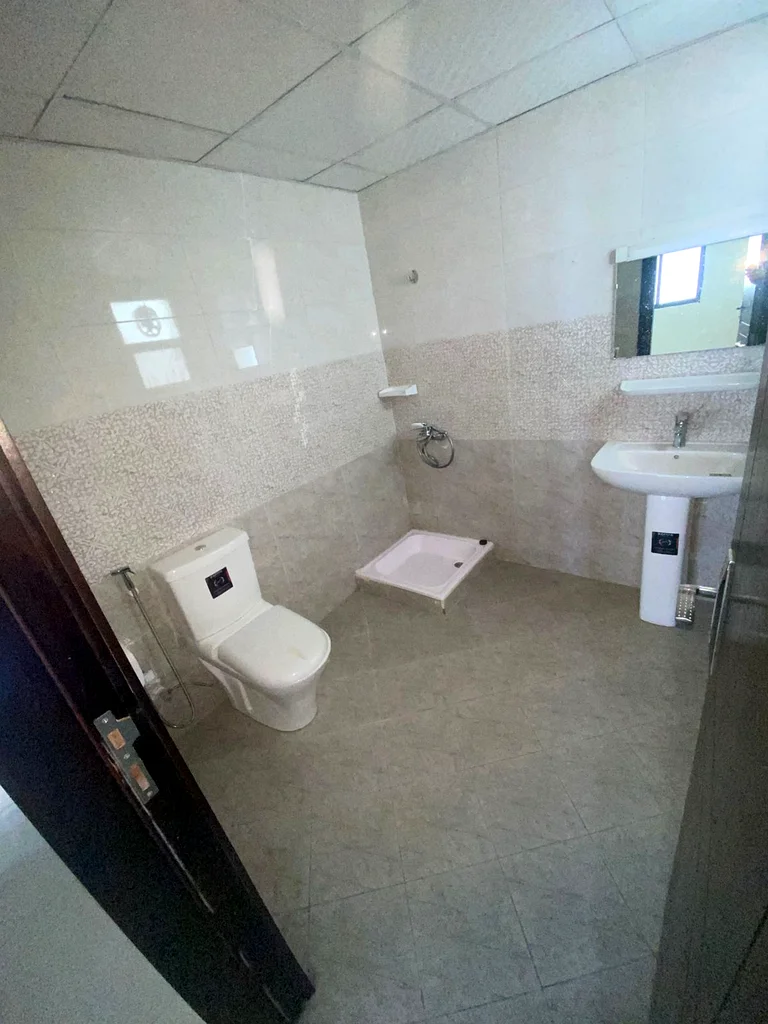 For Annual Rent in Ajman – Al Jurf 3 Spacious and clean 2 BHK apartment available for yearly rent in Al Jurf 3. The flat includes 2 bathrooms, a large63713506167427114