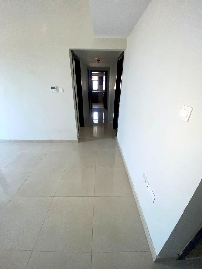 For Annual Rent in Ajman – Al Jurf 3 Spacious and clean 2 BHK apartment available for yearly rent in Al Jurf 3. The flat includes 2 bathrooms, a large63713506167427110