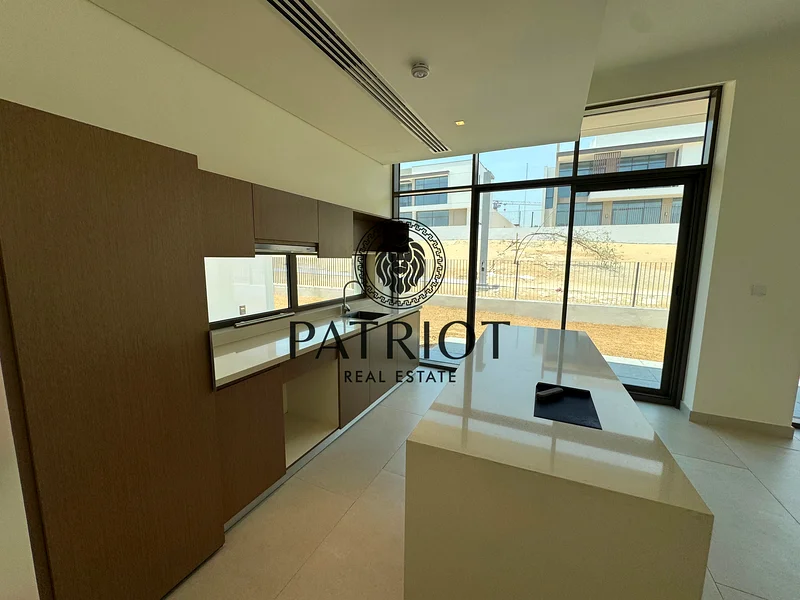 Vacant Now | Large Plot | Spacious layout63762702045569112