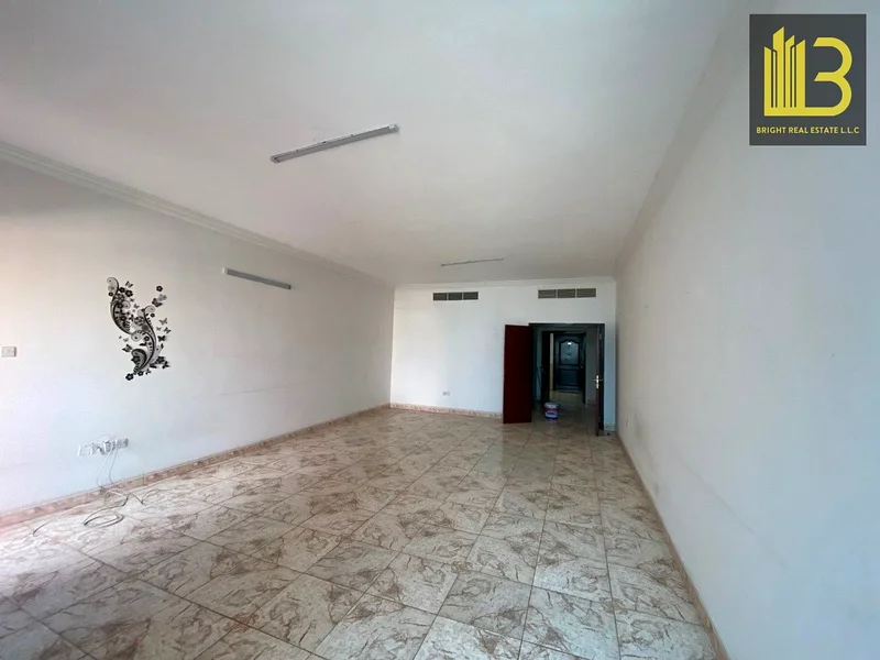 شقة مكونة من 3 غرف نوم متاحة للإيجار63724042107523112