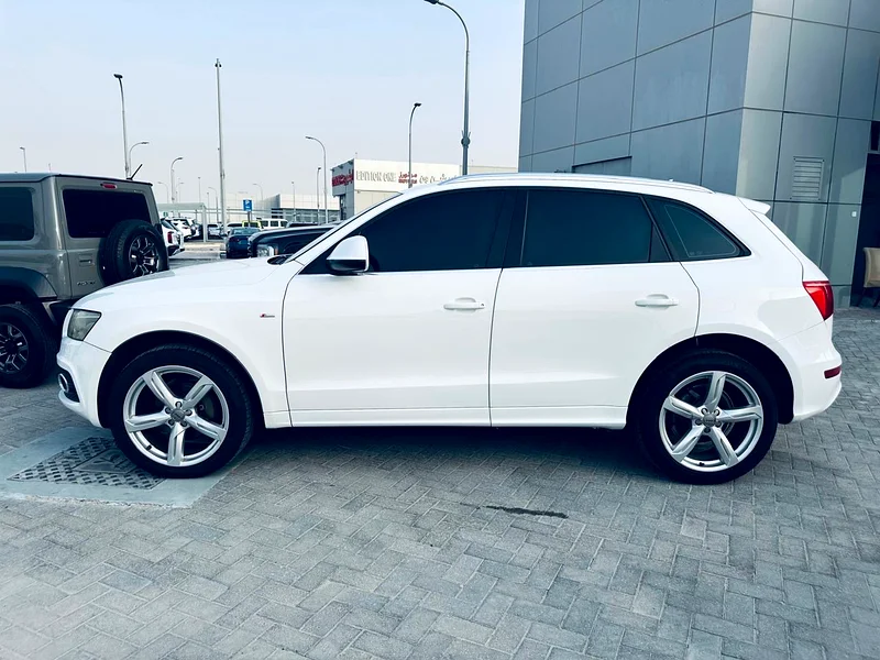 أودي Q563699036758658114