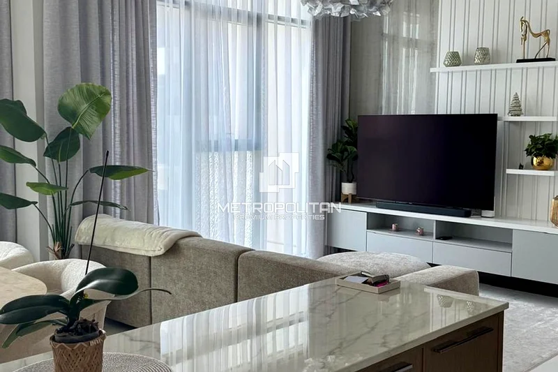Fully Furnished | Chiller Free | Vacant | Upgraded63804451571841112