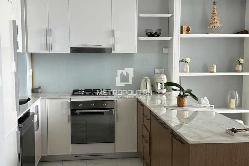 Fully Furnished | Chiller Free | Vacant | Upgraded63804451571841114