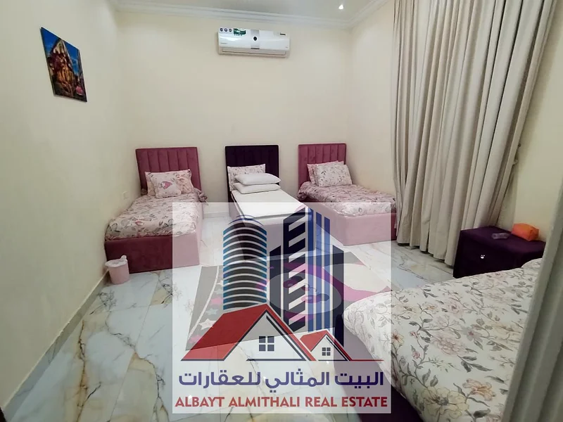 🏡 Luxury Villa for Sale – Al Mowaihat 1  📏 Plot Size: 5,000 sq. ft.   📅 Year Built: 2021   🏛 Facade: Elegant stone finish – modern and stylish des63869711818242114