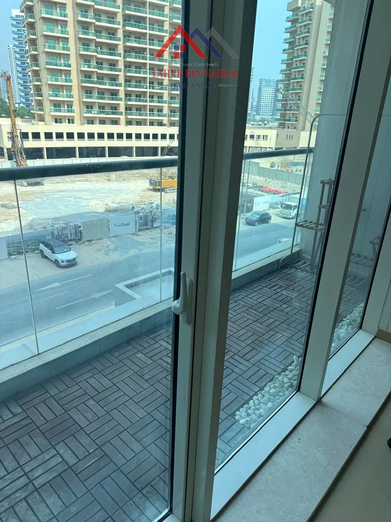 HUGE LAYOUT 1BEDROOM AVAILABLE FOR RENT63734442363011112