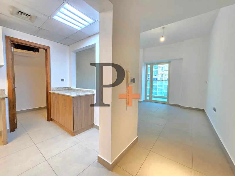Spacious | Pantry and Study | Strategic Location63785681510787110