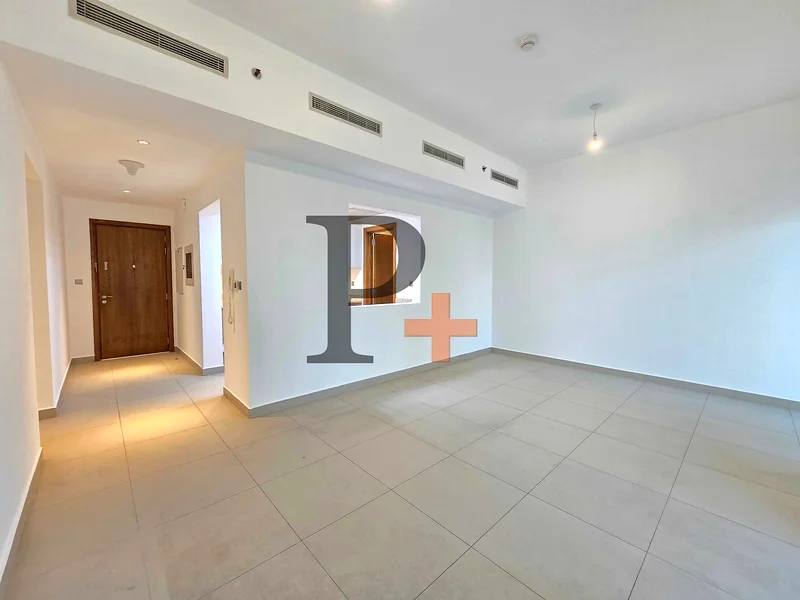 Spacious | Pantry and Study | Strategic Location63785681510787111