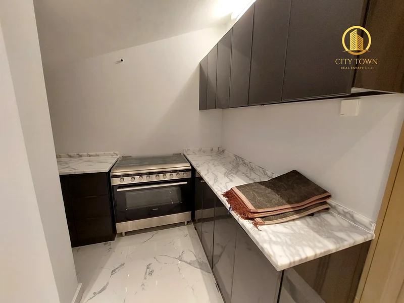Without contract basement floor! Only indin & pakistani clients !Spacious 3 bedroom  villa! tilal city sharjah63699746913410114