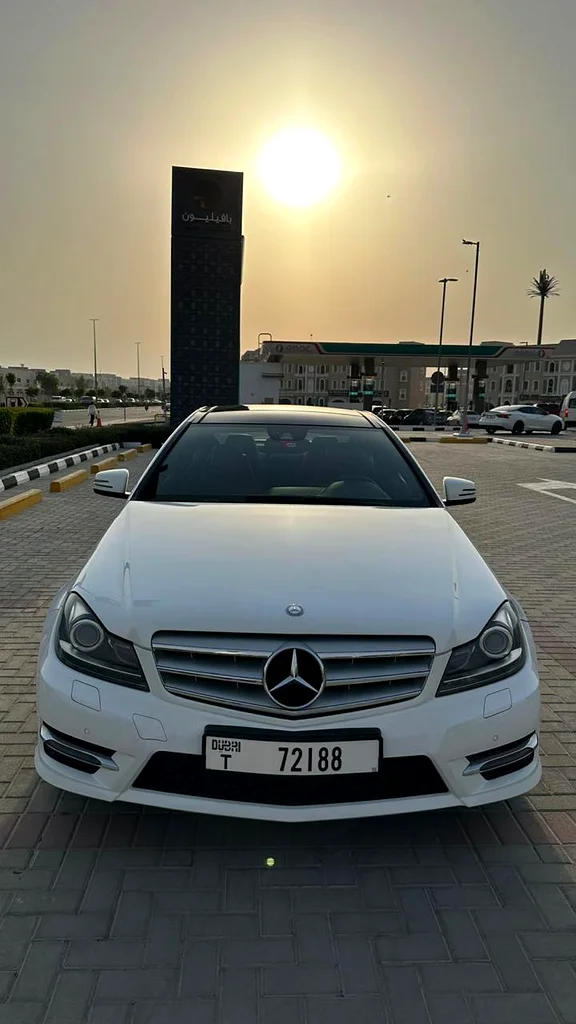 Mercedes c250. 2014. GCC . 130000 km in perfect condition .2 keys. Full service done . New tires.63700467024770111
