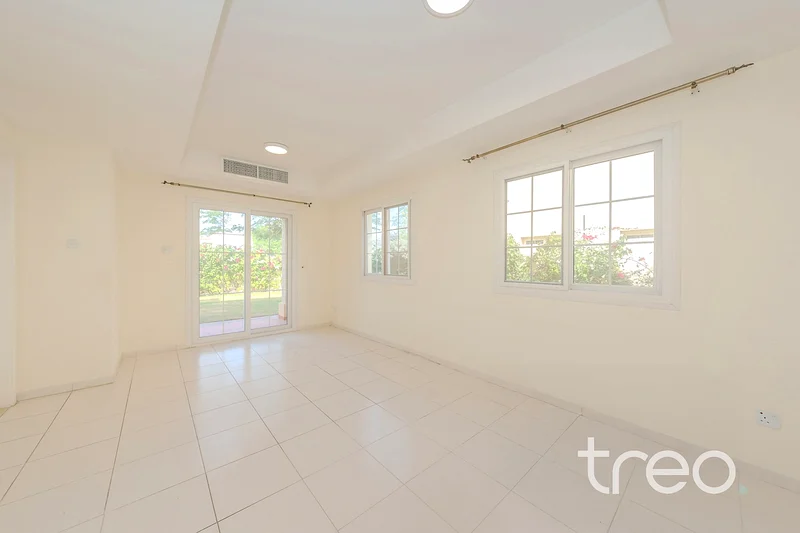 Exclusive | Vacant Type 4E | Back-to-Back63922744496259114