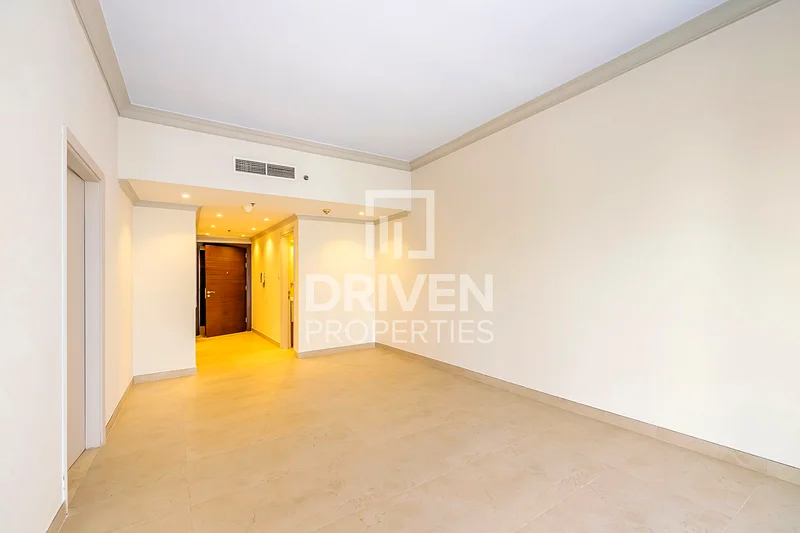 High Floor | Renovated Unit | Open City View63749342959874113