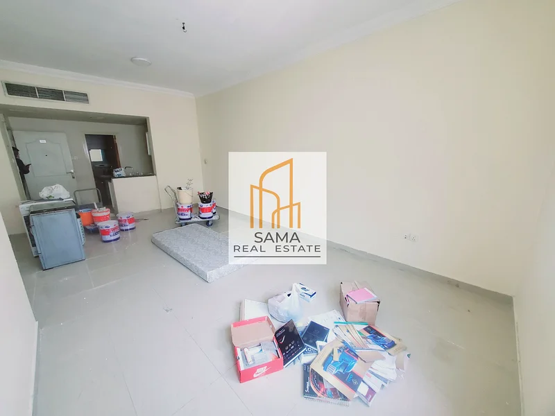الوحدة الأخيرة || شقة استوديو كبيرة الحجم بالقرب من مول المدينة فقط للعائلات الآسيوية63702717562115110