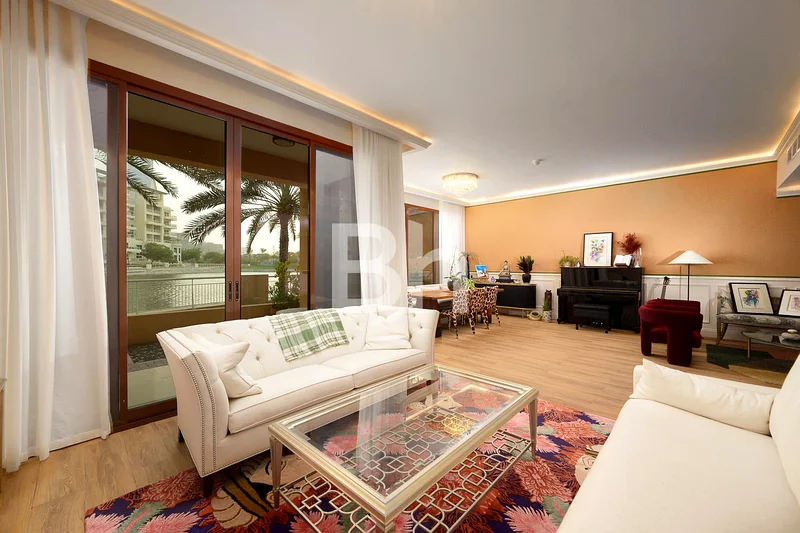 Lake Views | Upgraded | Vacant | Exclusive63918088118146112