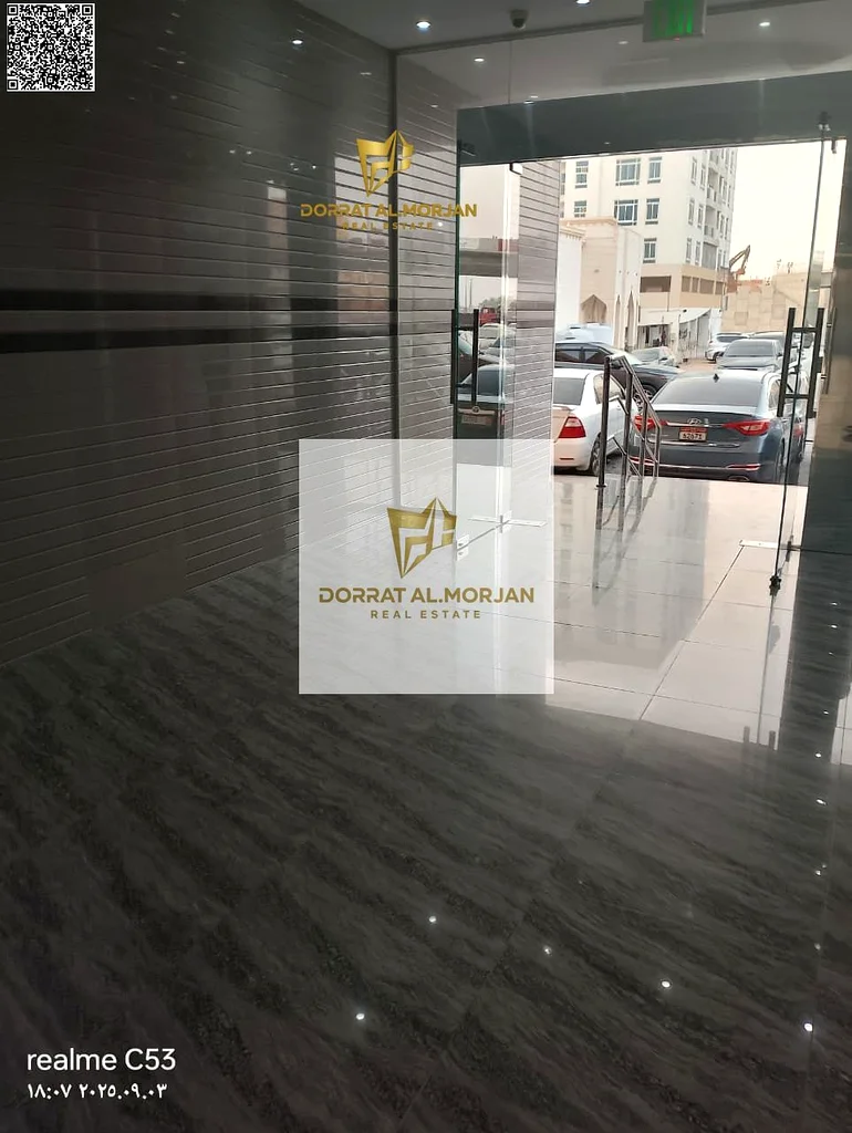 Luxury Residential & Commercial Building for Investment63874152927745110