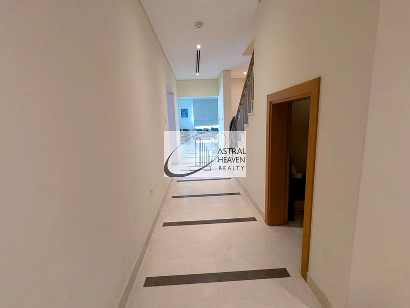 فيلا بـ 3 غرف نوم وغرفة خادمة - فيلا واسعة - جاهزة للانتقال63762023356033113