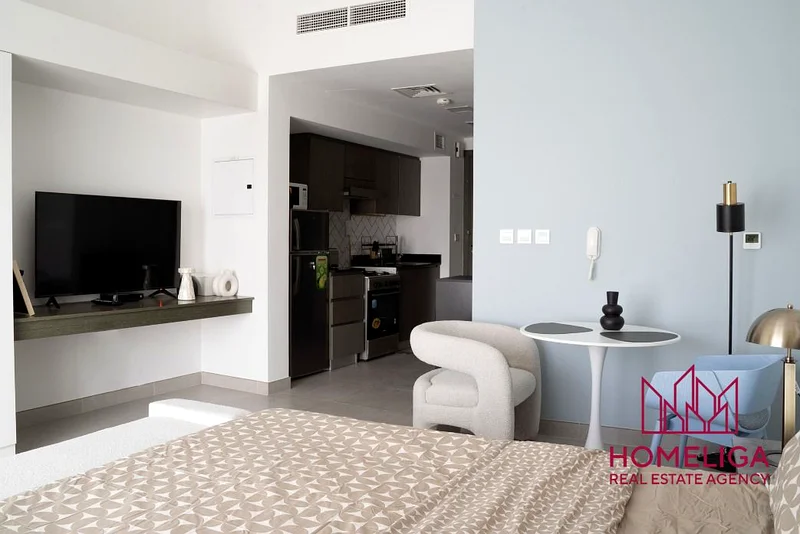 مشرق | مؤثثة بالكامل | شاغرة64019181150210112