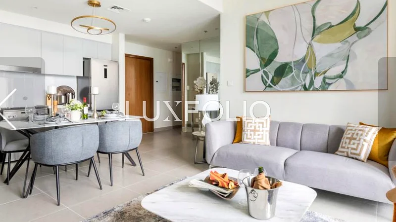 Fully Furnished | Upgraded | Luxurious63771612430851112