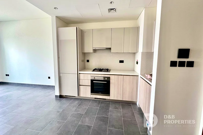 Up to 4 Cheques | Brand New | Pool View | Elegant63759460654209114