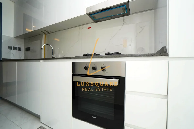 MODERN STUDIO | VACANT NOW | UNFURNISHED | CLEAN63725560334595113