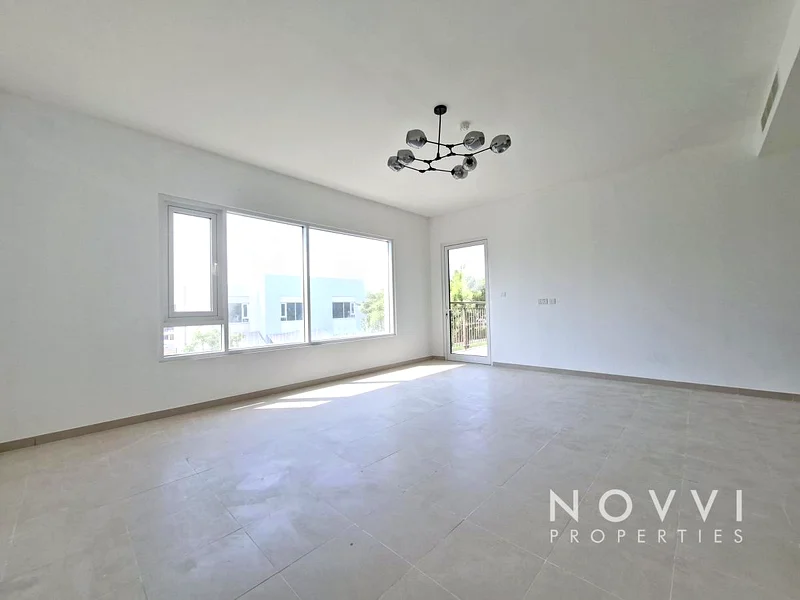 Vacant | Single Row | Park Facing | Urbana 163805356120322113