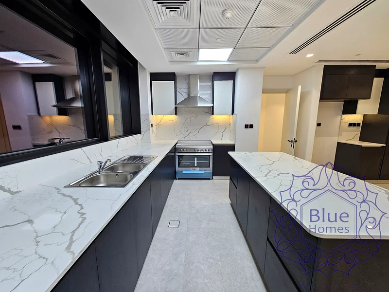 Penthouse 3BR+maid with private jacuzzi prime location63799654847618113