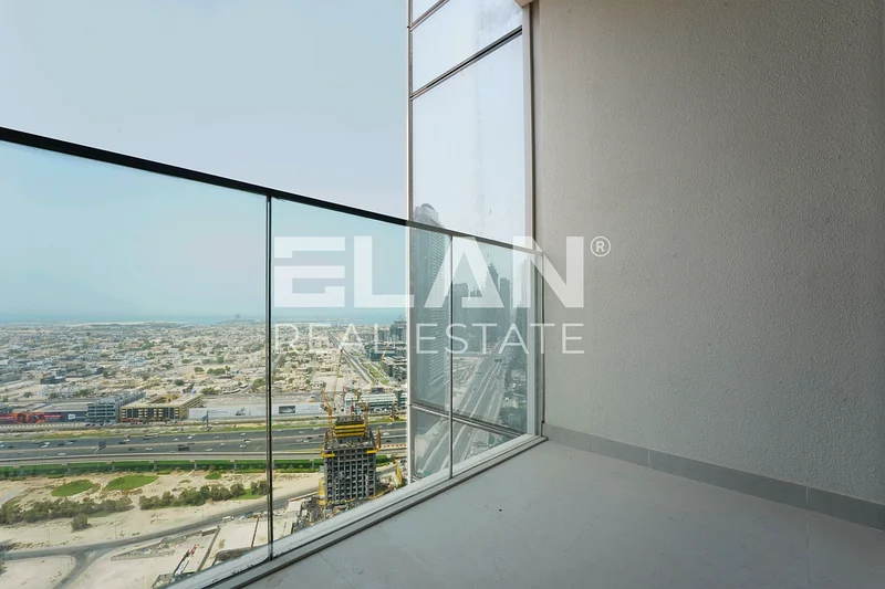 موقع متميز | مفروش بالكامل | تخطيط زاوي63771815131138111