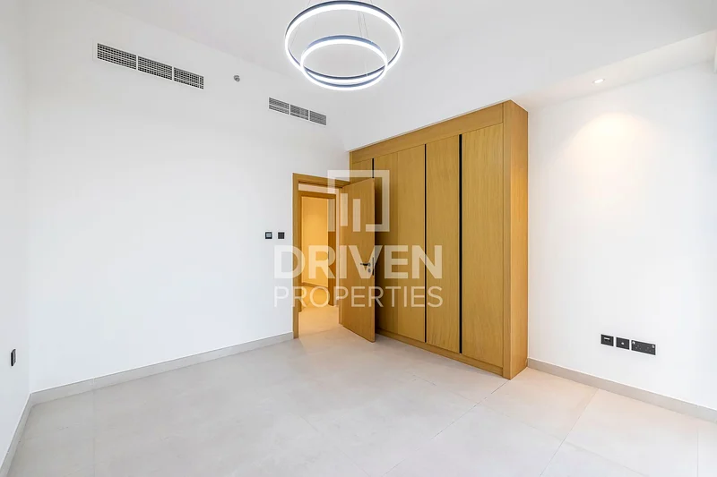 Spacious | Amazing Location | 1 month Rent Free63792984915842114