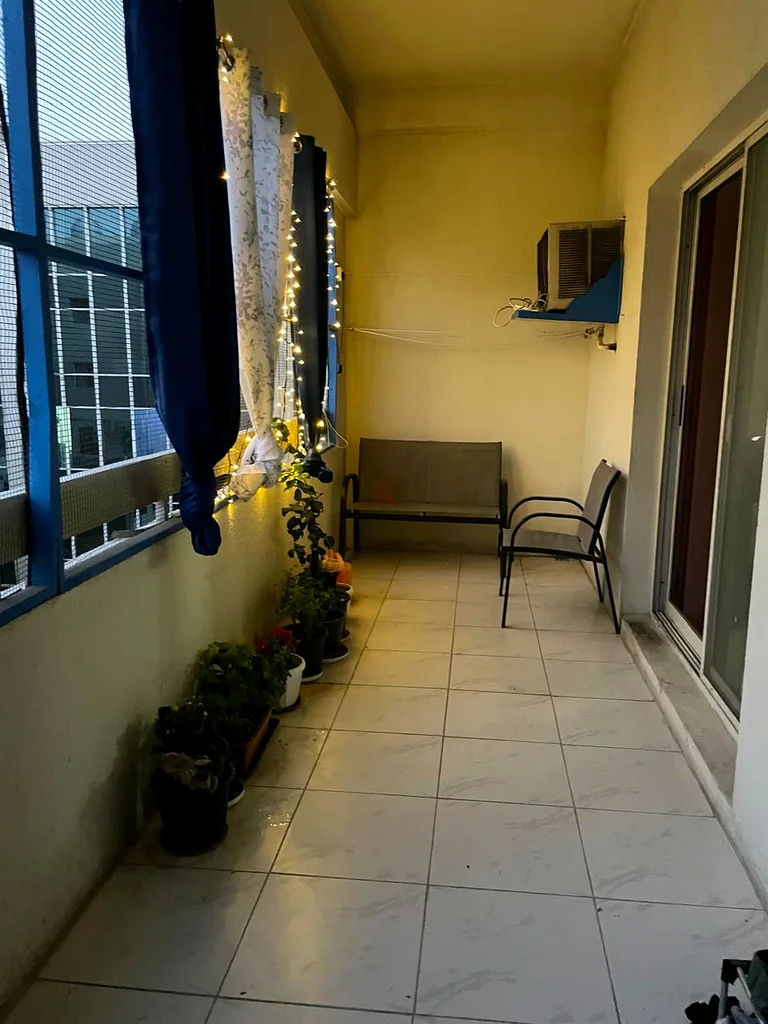 مساحة سرير: مساحة سرير حصرية للسيدات متاحة في كراما64056706325634111