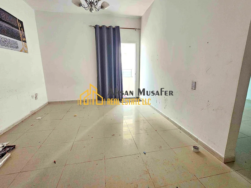 1BHK NO DEPOSIT ONLY 33K PRIME LOCATION FAMILY BUILDING AL TAAWUN SHARJAH LAST UNIT63707962258435111