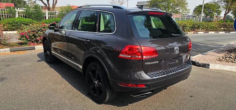 VOLKSWAGEN TOUAREG MODEL 2011 G.C.C KM 144000 ACCIDENT FREE63699034294914114