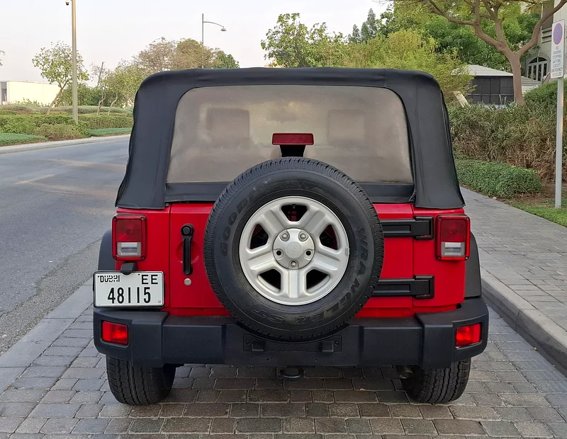 2007 جيب رانجلر مزودًا بمحرك أوتوماتيكي سعة 3.8 لتر V6، إطارات جديدة بالكامل وبطارية جديدة بحالة ممتازة63699024360577113