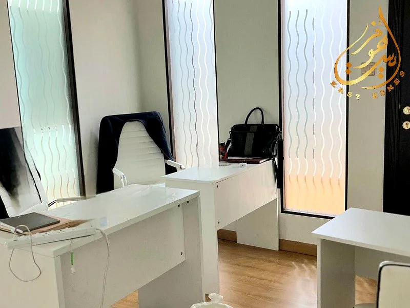 مساحة مكتبية واسعة في قلب خليج الأعمال63816095104898112