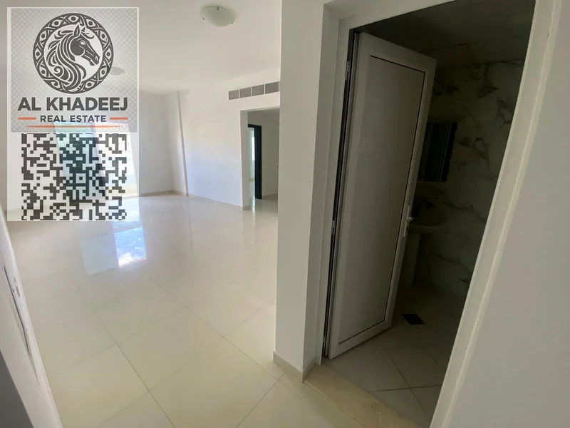 غرفتان وصالة بمساحة كبيرة وشرفة بإطلالة مفتوحة في منطقة الرشيدية 2، سهولة الوصول إلى دبي والشارقة63720507353218111