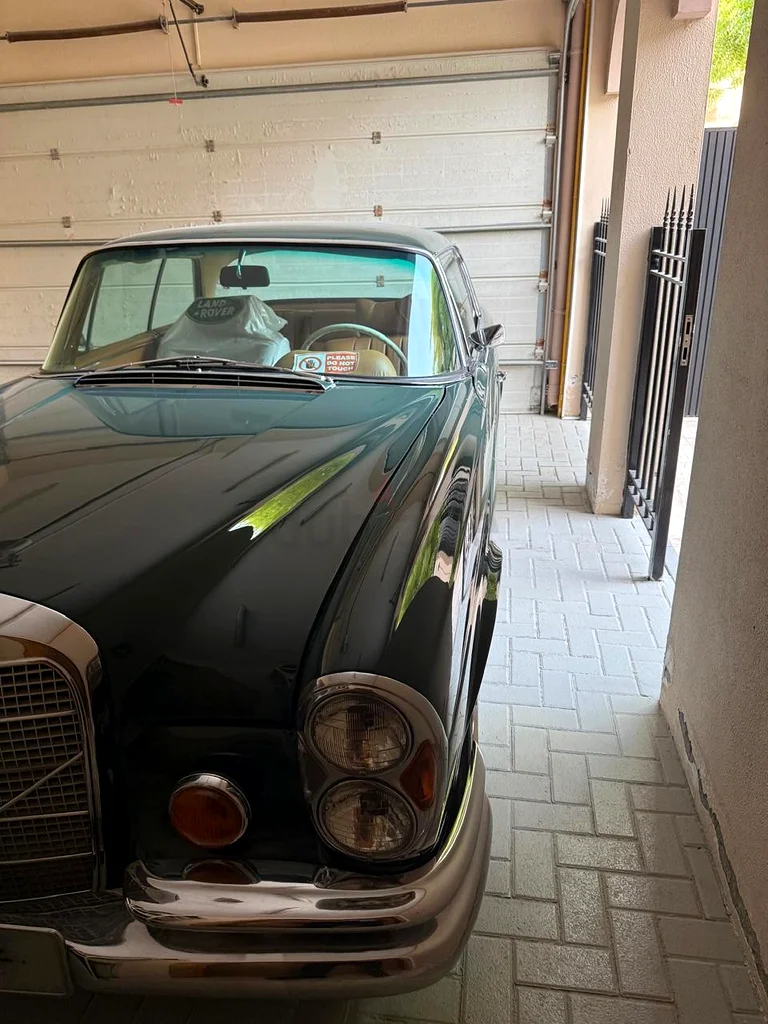1968 Mercedes-Benz 280 SE – Classic Executive Sedan (Rare Vintage)63699041895938112
