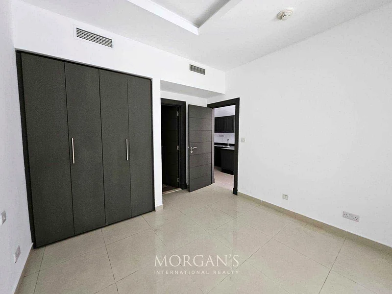 Spacious 1 BR Unit | Unfurnished | Prime Location63773343181057111