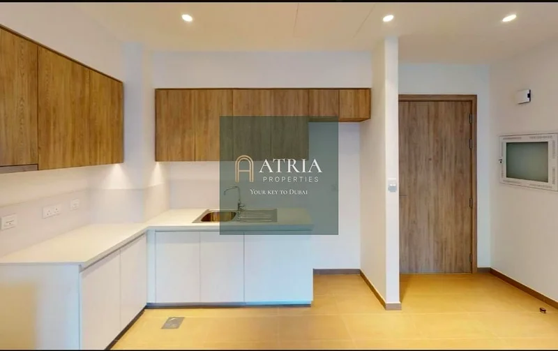 Prime Location |  Ready to Move | Spacious unit63753651344385113