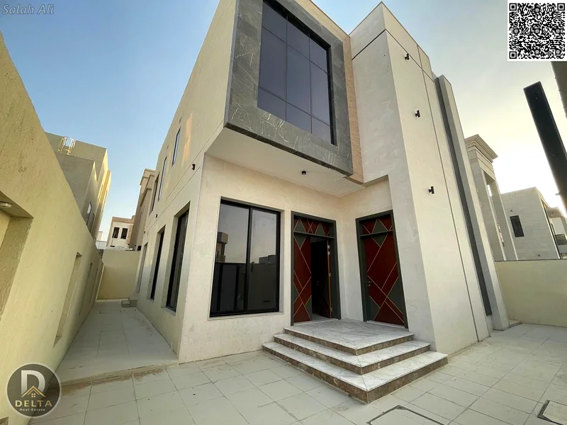 6 master bedrooms, luxurious villa with a large setback, prime location, freehold for all nationalities.63911084218627111