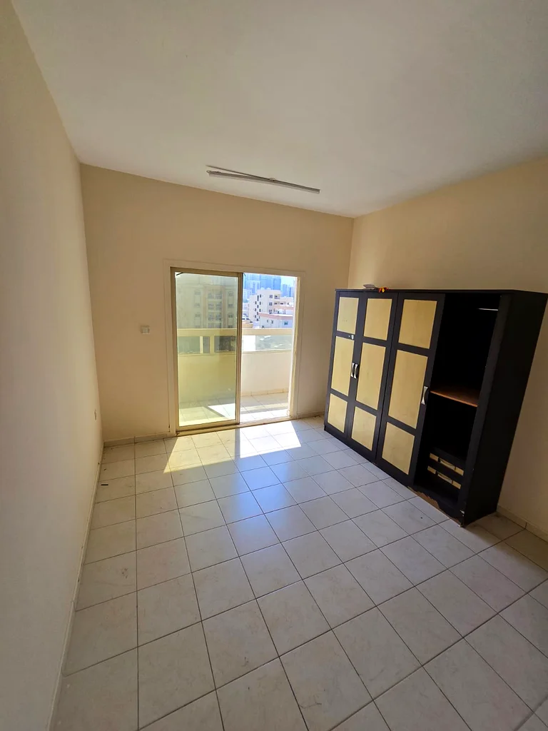 Two bedrooms, a hall with a balcony, and two bathrooms63720507336706110